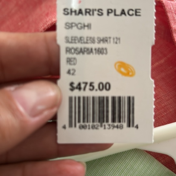 Shari’s linen top - Picture 8 of 8